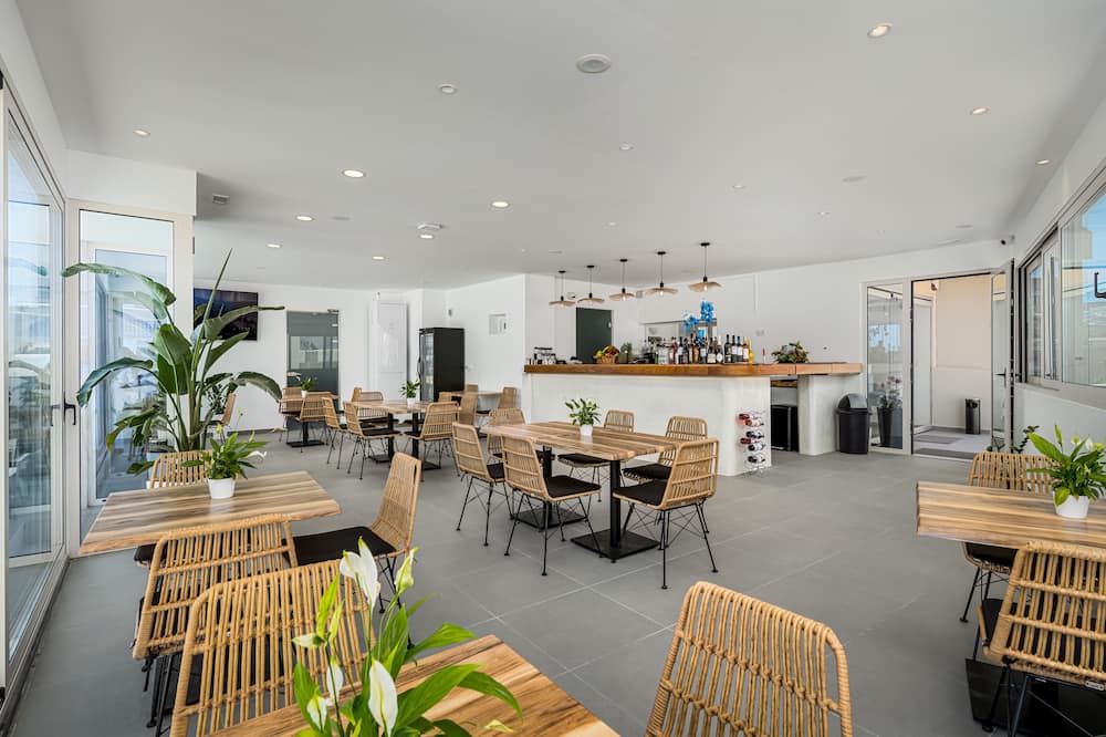 エン プロ ブティック スイーツ サントリーニ 写真