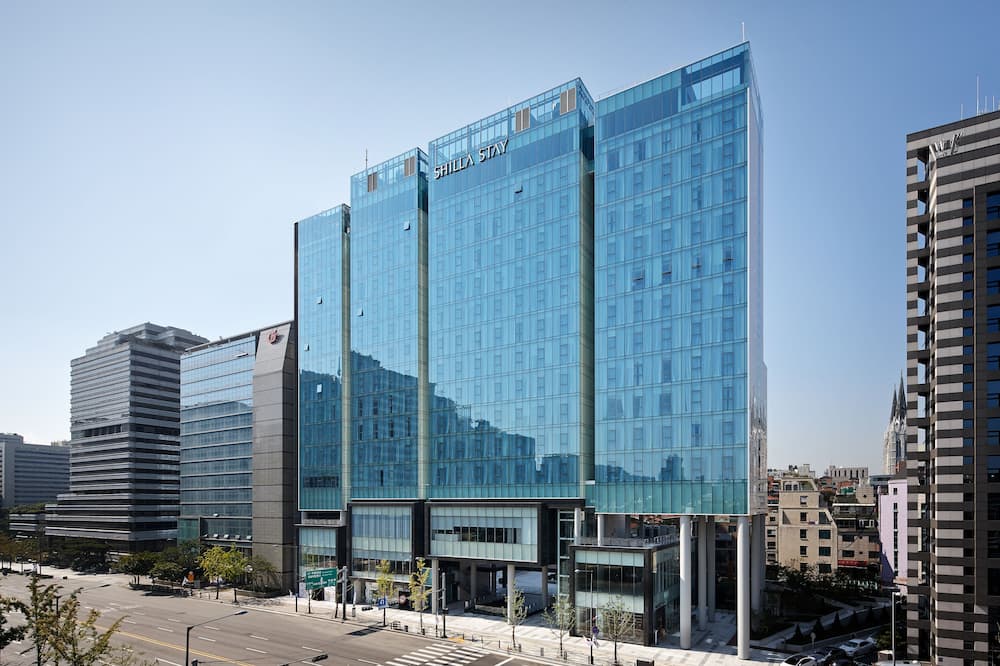 新羅ステイ駅三 写真