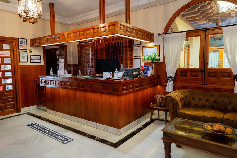 ホテル サンタ イサベル 写真