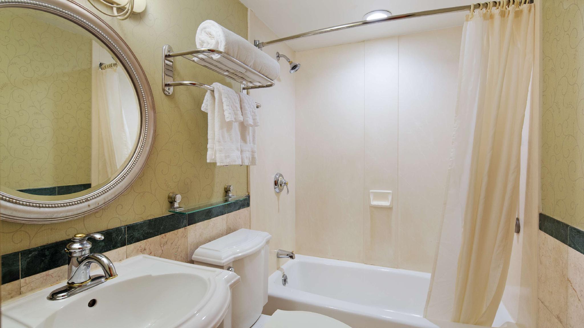 ベストウェスタン クイーンズ コート ホテル 写真