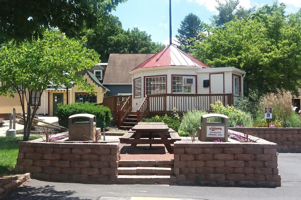 イン アット セメタリー ヒル 写真