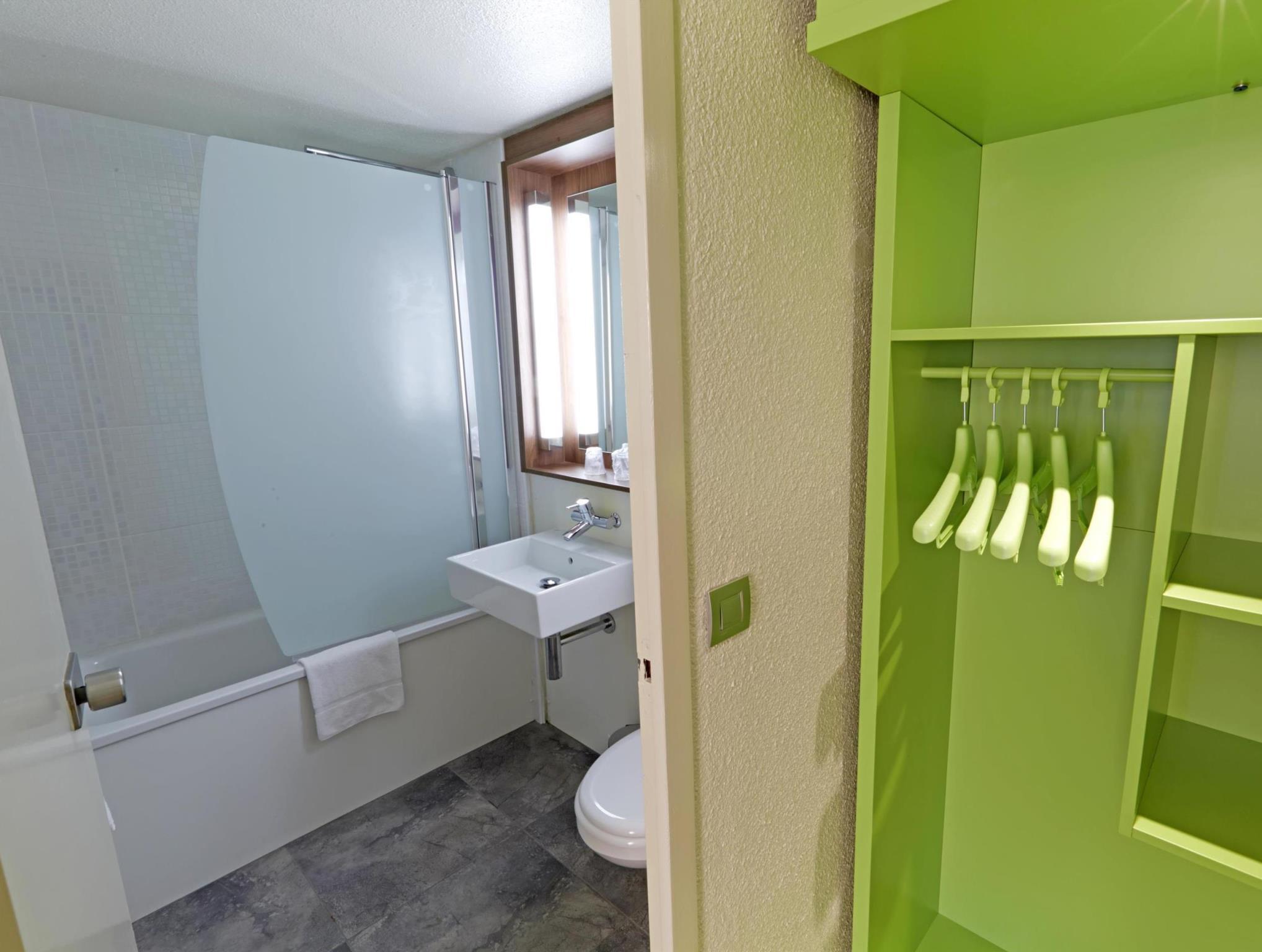 CAMPANILE LE MANS EST 写真