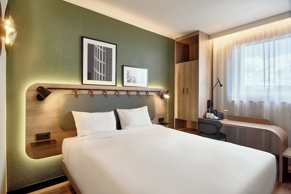 カンパニール プライム ワルシャワ セントラム 写真