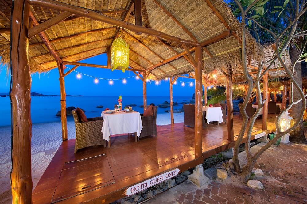 クリスタル ベイ ヨット クラブ ビーチ リゾート 写真