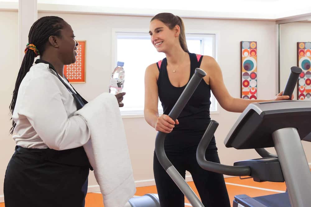 ノボテル パリ ラ デファンス ホテル 写真