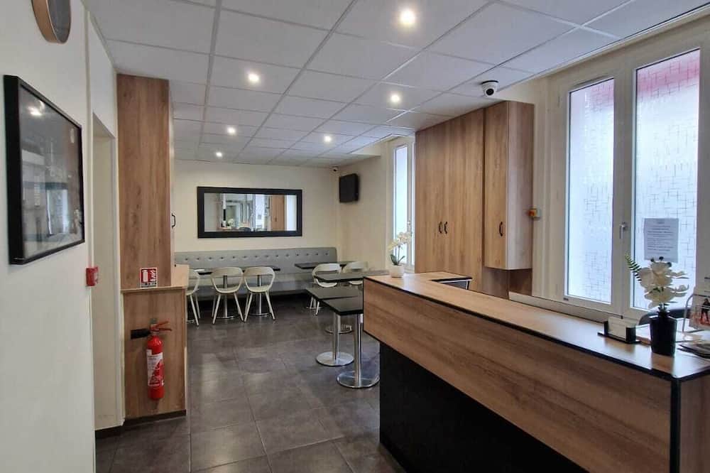 ホテル ダンジュー 写真