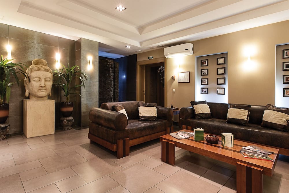 Grand Tien Shan Hotel 写真