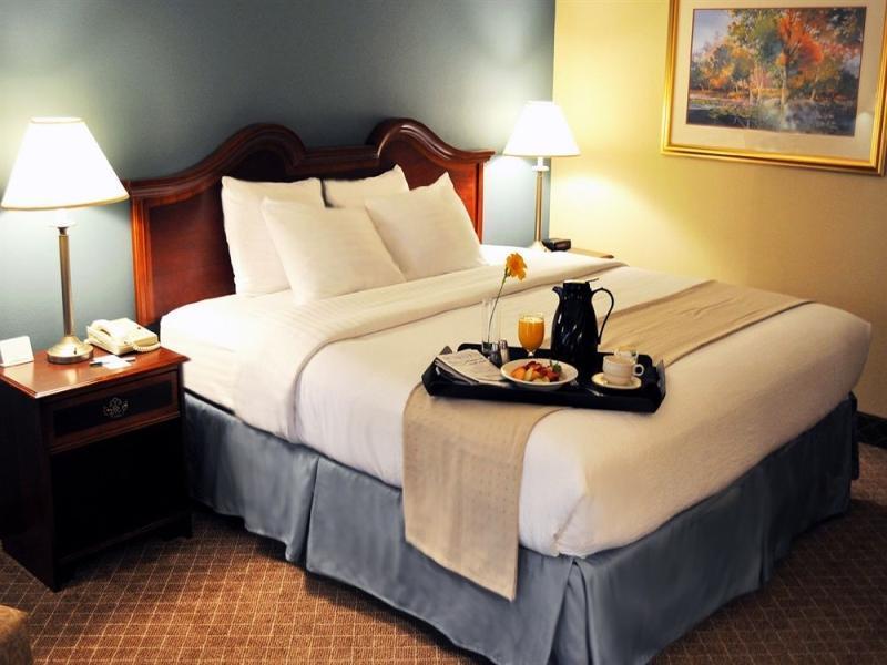 Holiday Inn Cleveland-Mayfield Hotel By IHG 写真