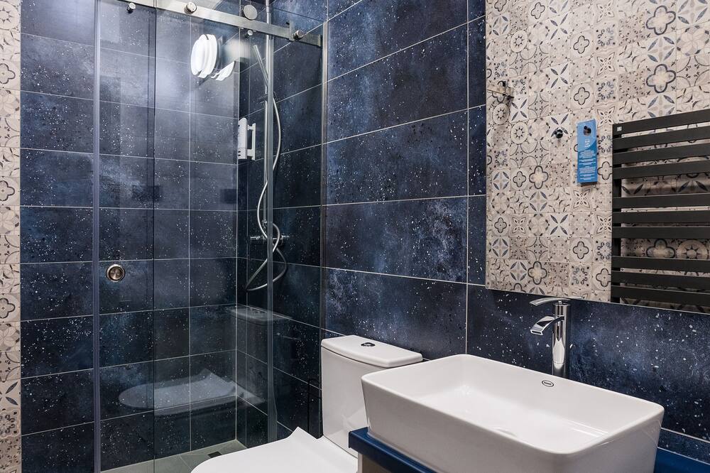 イコニック スパ パンツィオ 写真