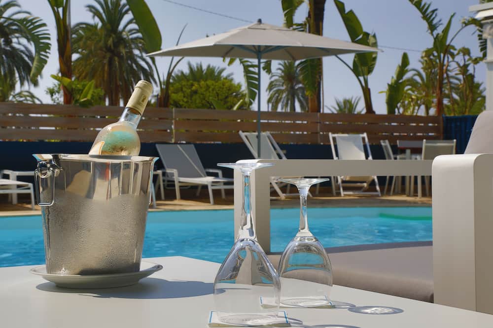 ホテル ナポレオン 写真