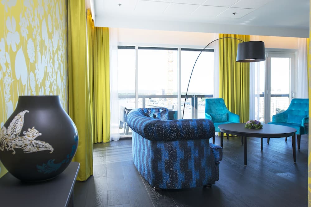 トーン ホテル オペラ 写真