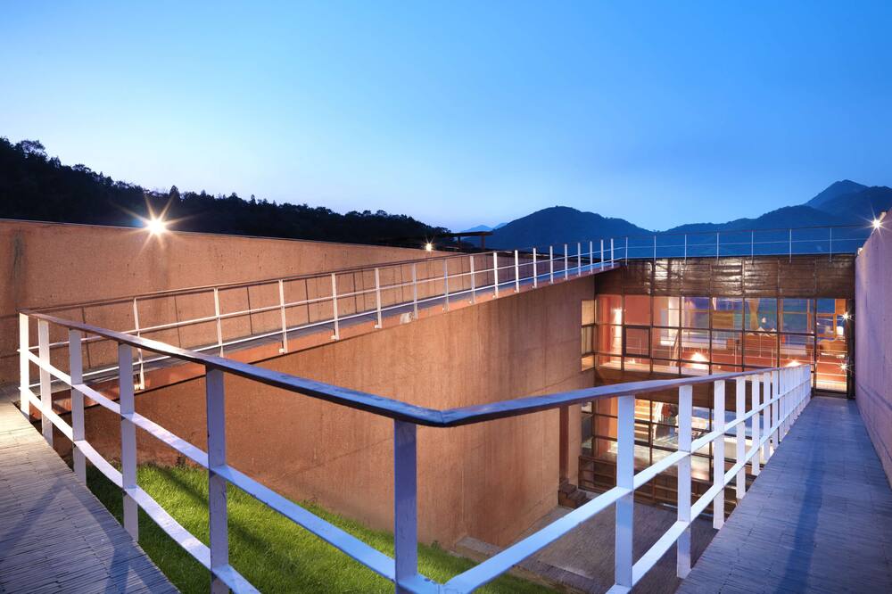 コミューン バイ ザ グレート ウォール UBC 写真