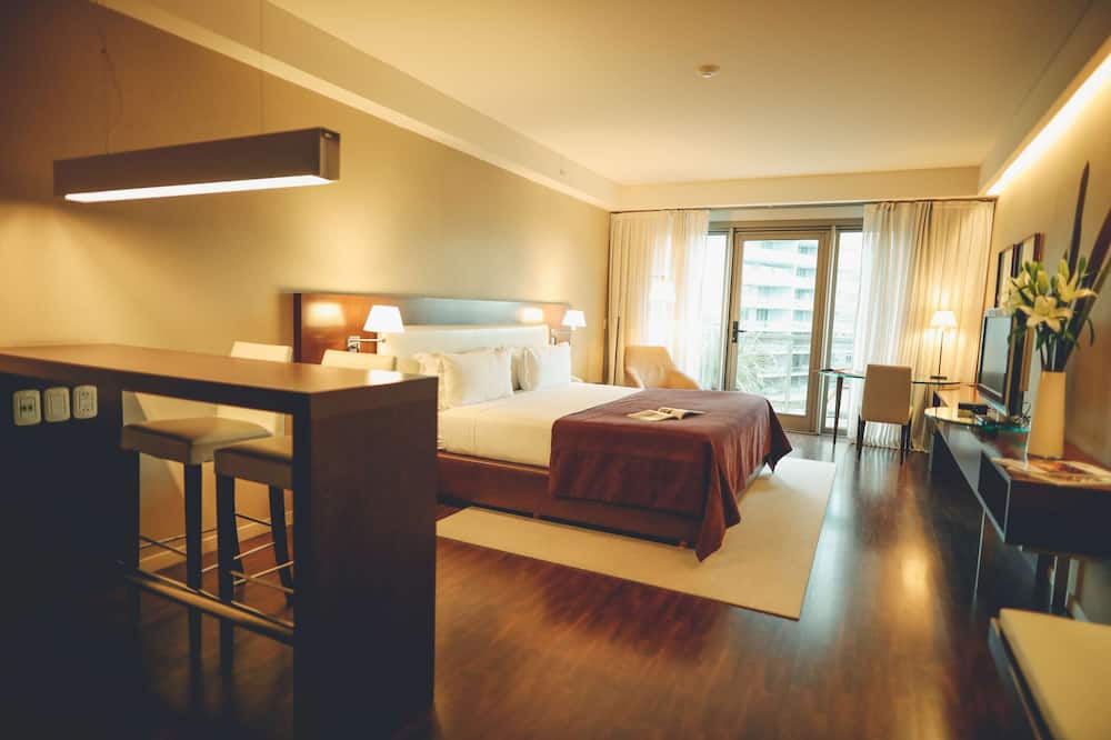 ホテル マデロ 写真