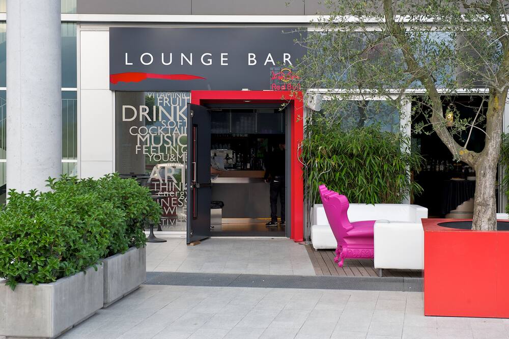 メルキュール ネロキューボ ロヴェレート 写真