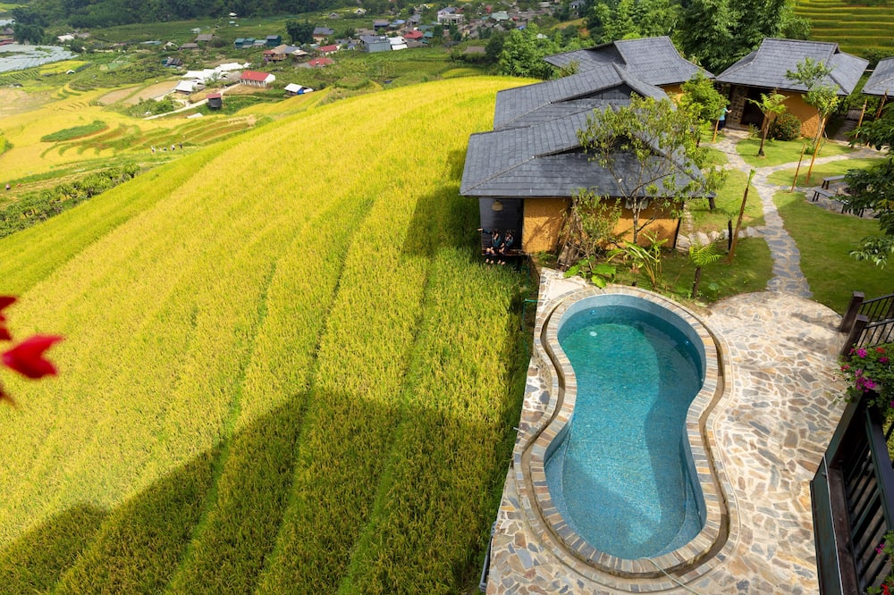 ブラックシップサパ 写真