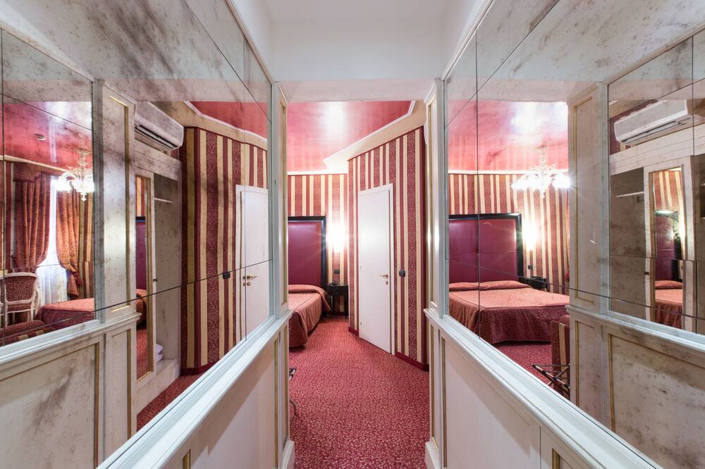 ホテル アルシオーネ 写真