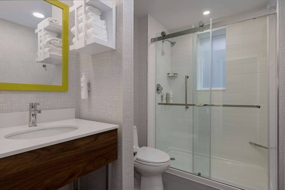 ハンプトン イン & スイーツ バイ ヒルトン トロント ダウンタウン 写真