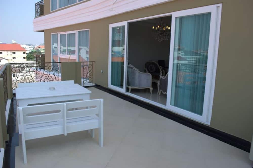 LKロイヤルウィング 写真