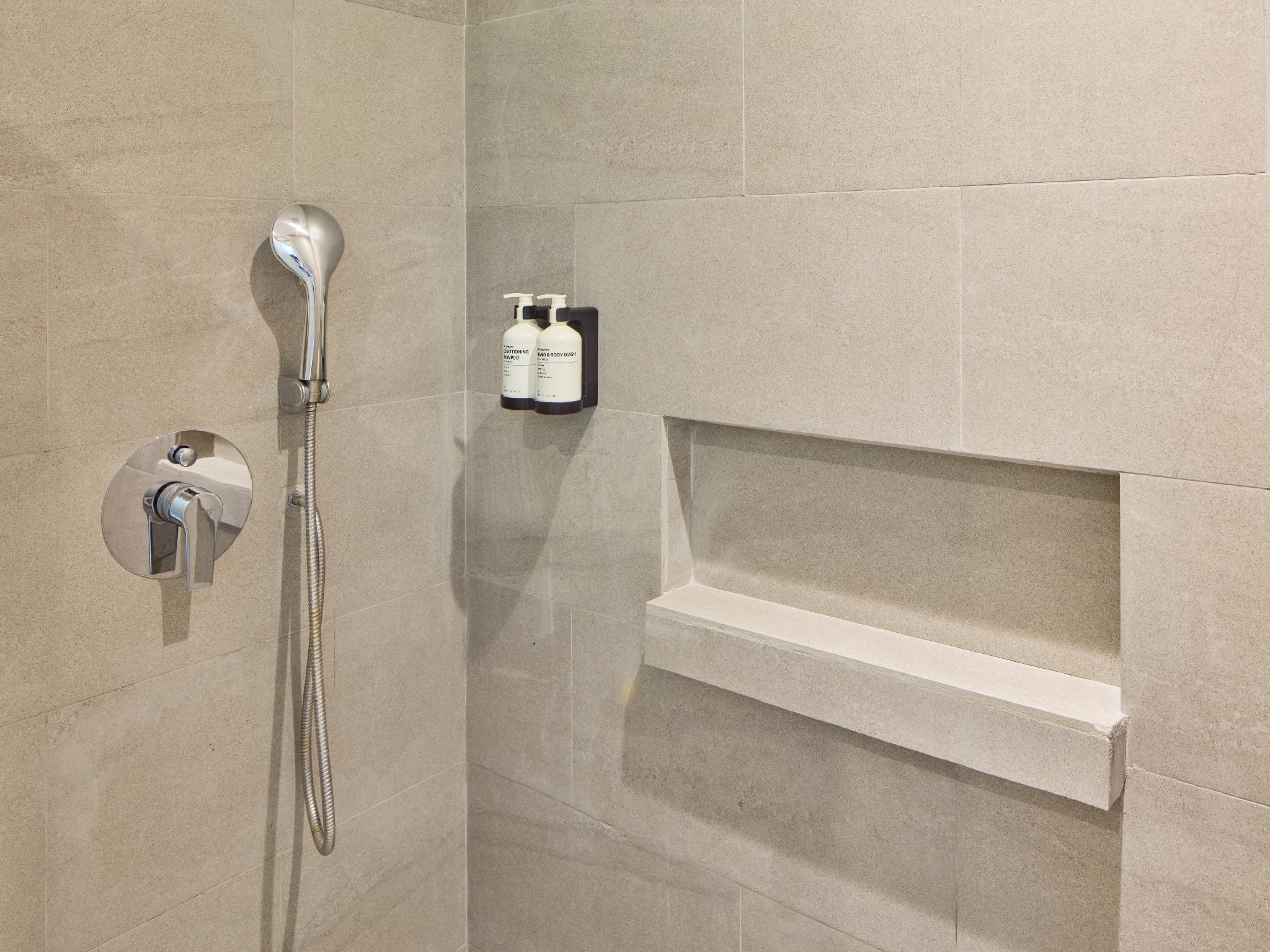 ゴー ホテルズ プラス バコロド 写真