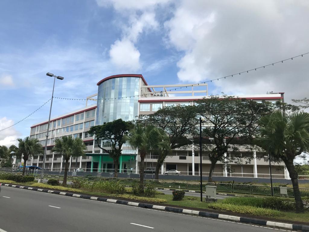 ハイアー ホテル 写真