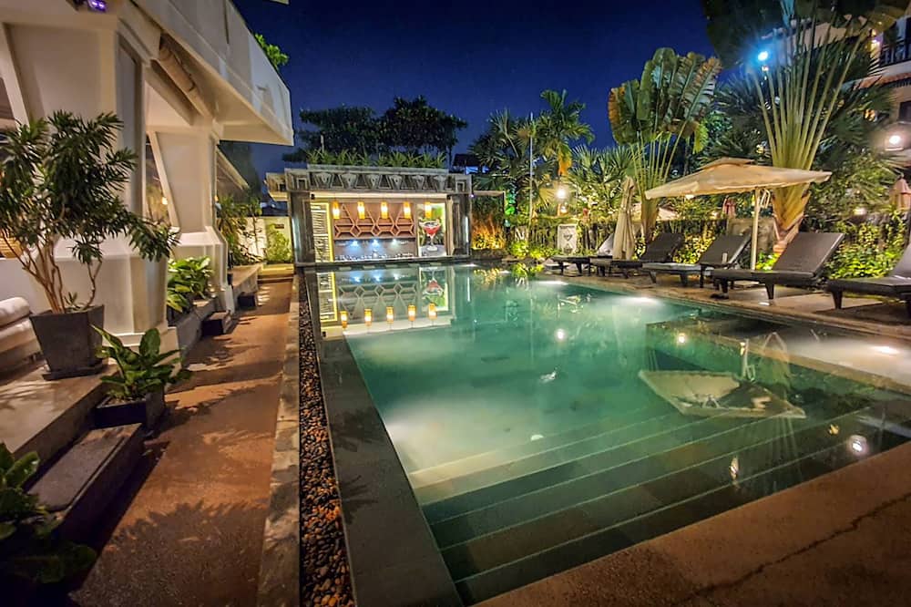 セントラル スイート レジデンス 写真