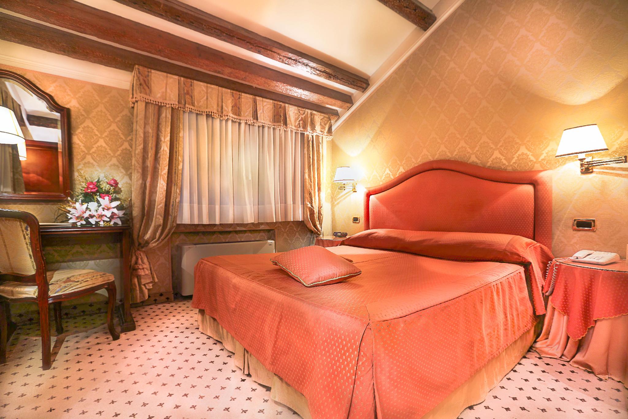 ホテル コロンビーナ 写真