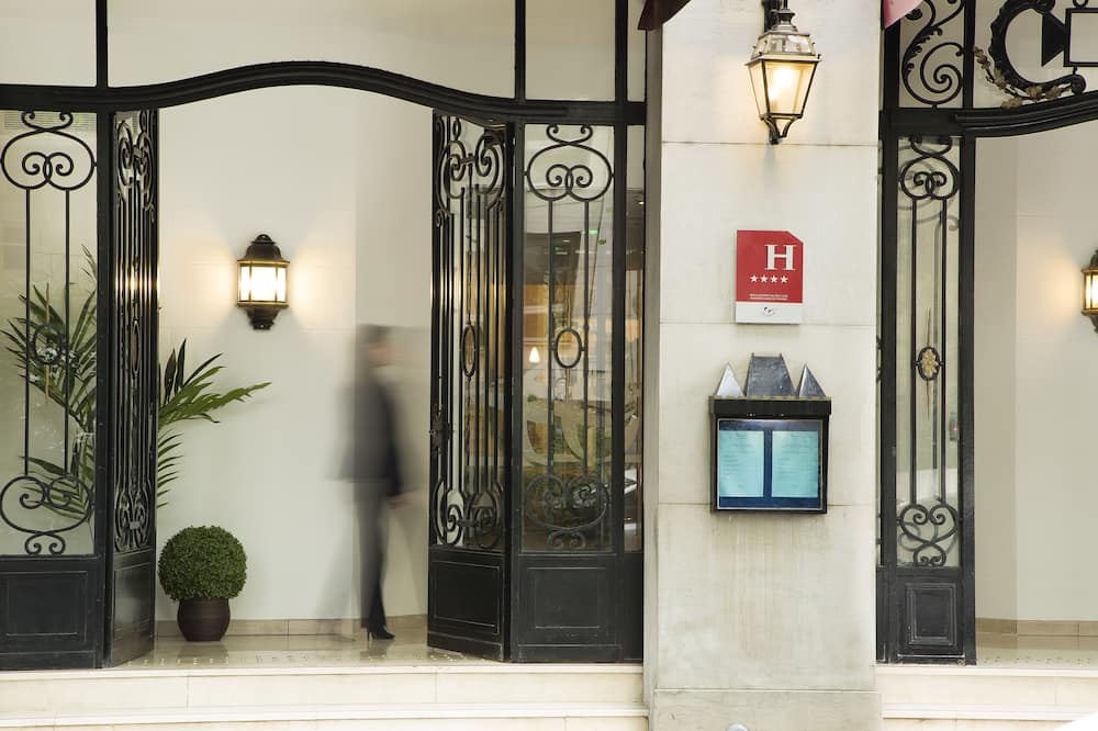 Oceania L'Univers Tours 写真