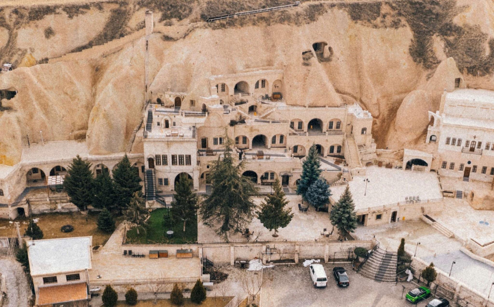 アバンギャルド リファインド ケイブズ オブ カッパドキア 写真