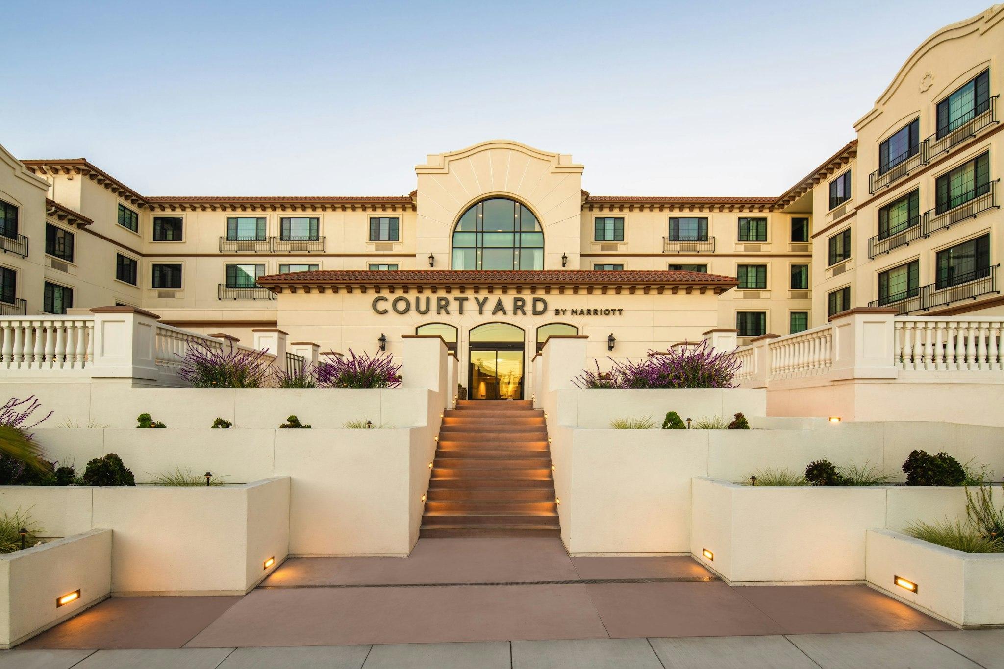 Courtyard by Marriott Santa Cruz 写真