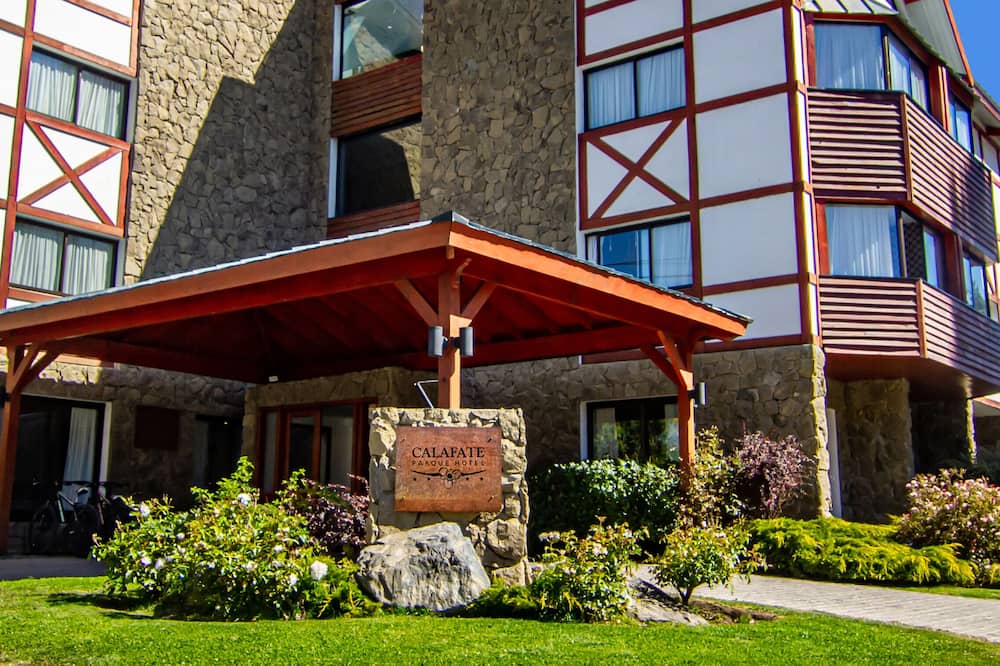 トレメン カラファテ パルケ ホテル 写真