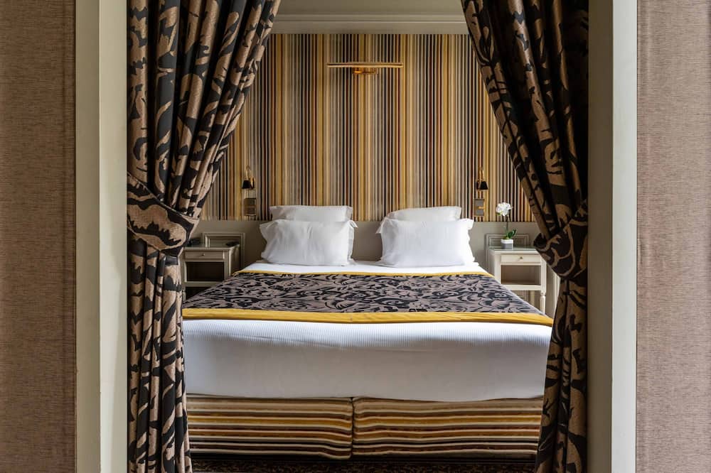 リージェンツ ガーデン アストテル 写真