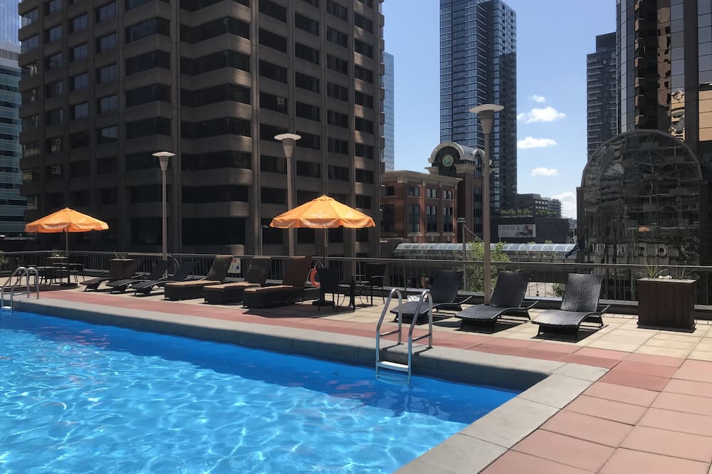 ラマダ プラザ バイ ウィンダム カルガリー ダウンタウン 写真