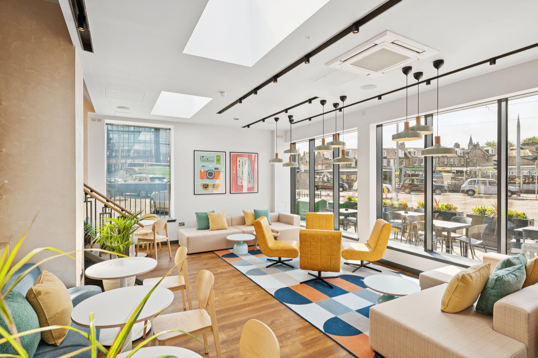 ガーナー エディンバラ ヘイマーケット 写真