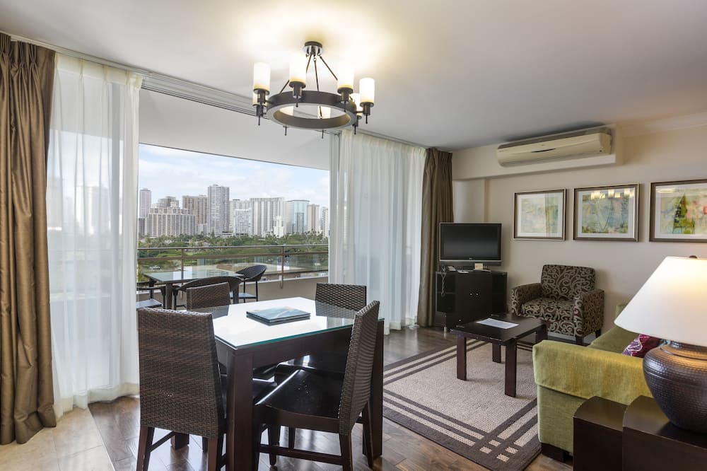 リージェンシー オン ビーチウォーク ワイキキ バイ アウトリガー 写真