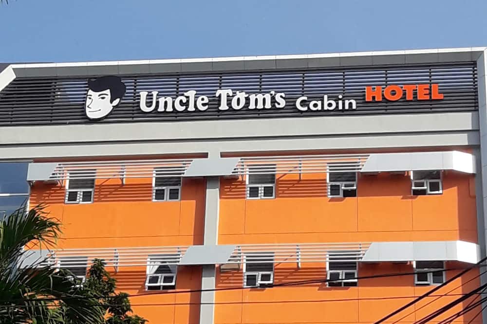 セブ アンクル トムズ キャビン ホテル パワード バイ ココテル 写真