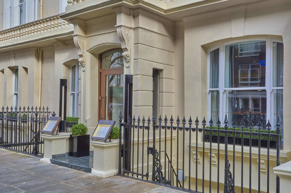 ノーフォーク タワーズ ホテル 写真