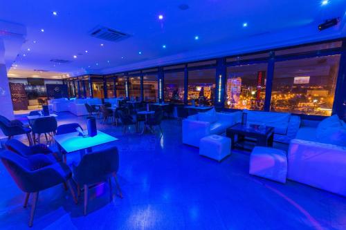 メンゼ ザラ シティ センター 写真