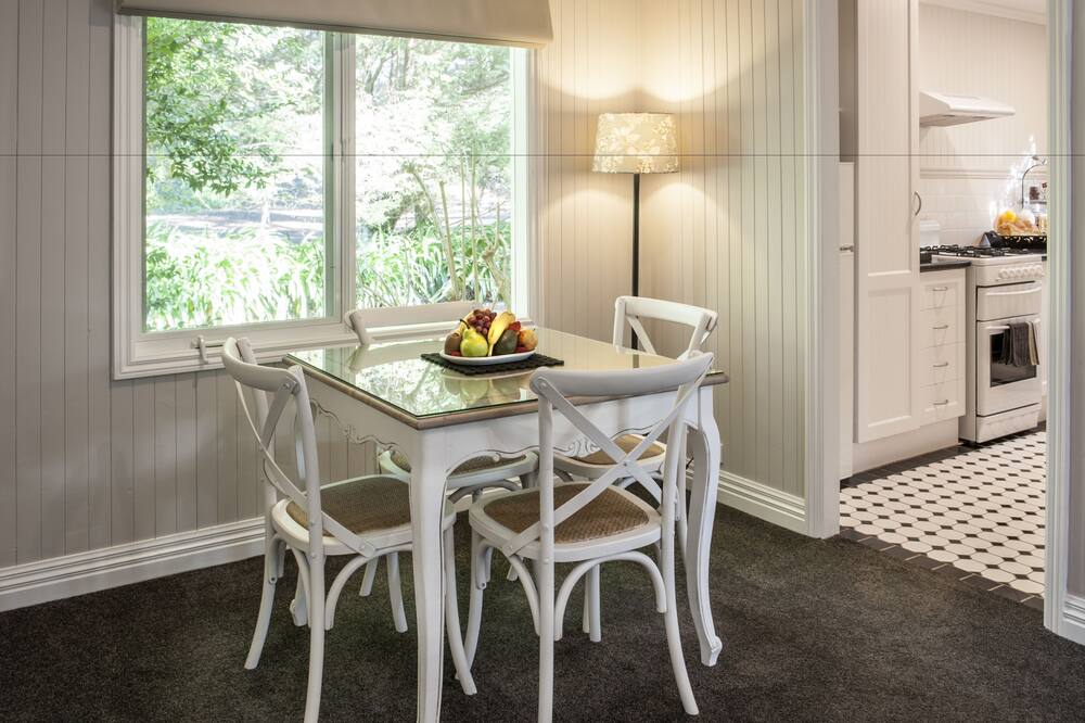Clarendon Cottages 写真