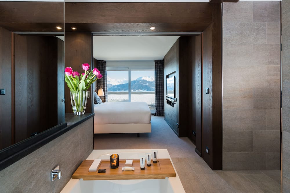 クラン アンバサダー 写真