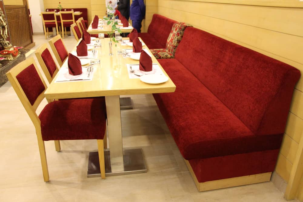 ホテル ダサプラカッシュ 写真