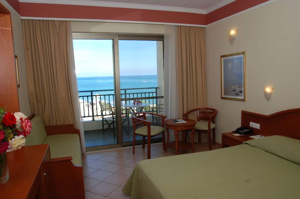 Hydramis Palace Beach Resort 写真