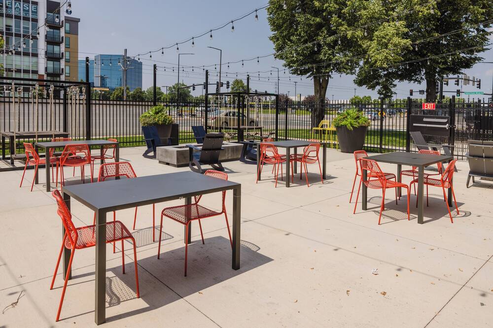 クラウンプラザ スイーツ MSP エアポート モール オブ アメリカ バイ IHG 写真