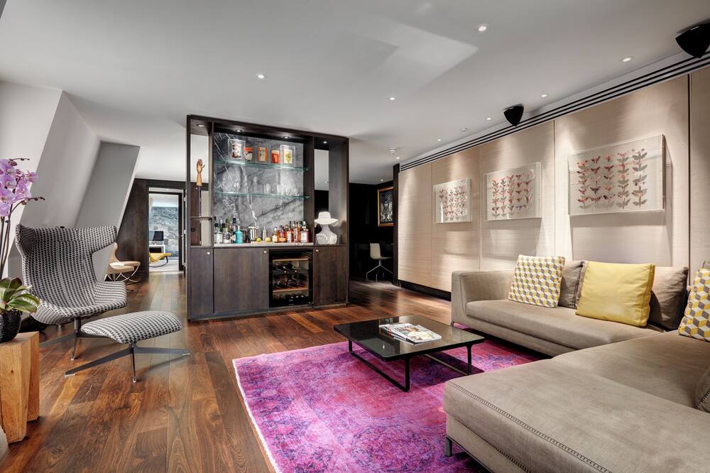 サウス プレイス ホテル 写真