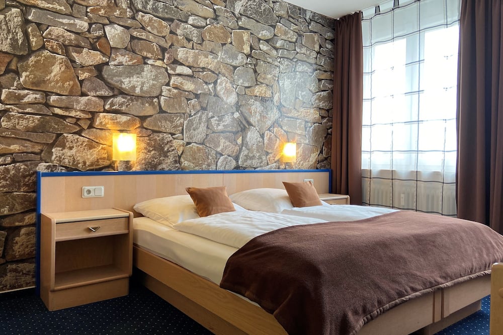 Hotel Stadt Hamburg am Fluss Saarbrücken 写真