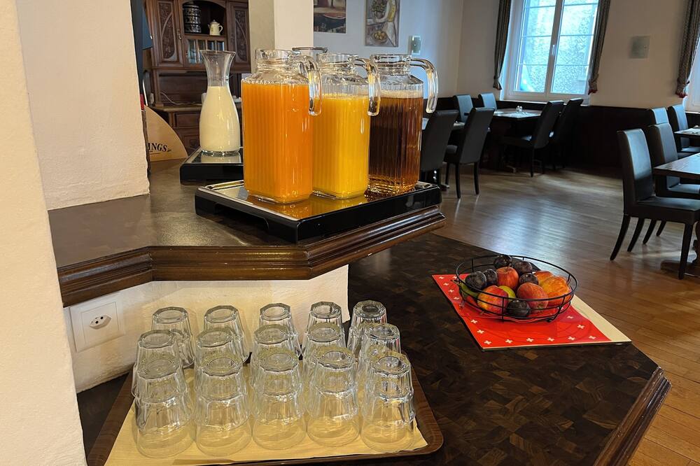 ホテル ドライ ケーニゲ 写真