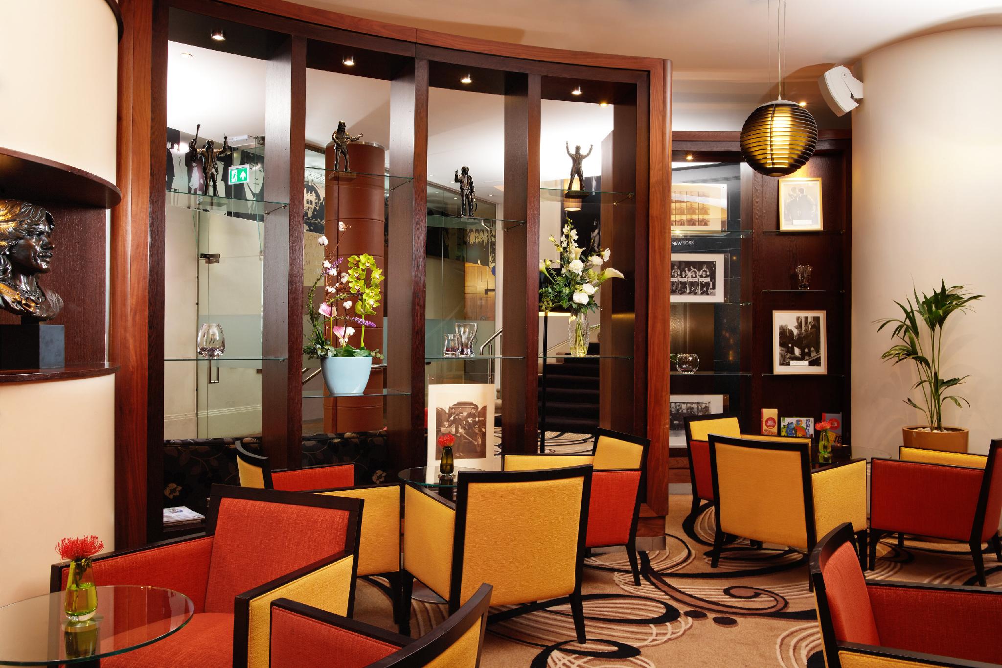 ハード デイズ ナイト ホテル リバプール 写真