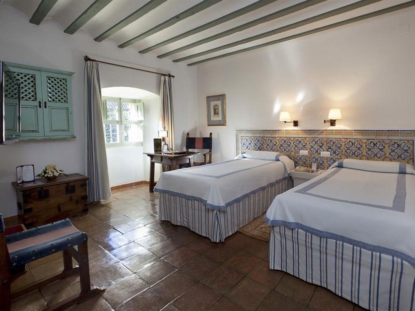 パラドール デ アルマグロ 写真