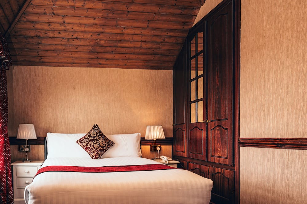 ラッセル コート ホテル 写真