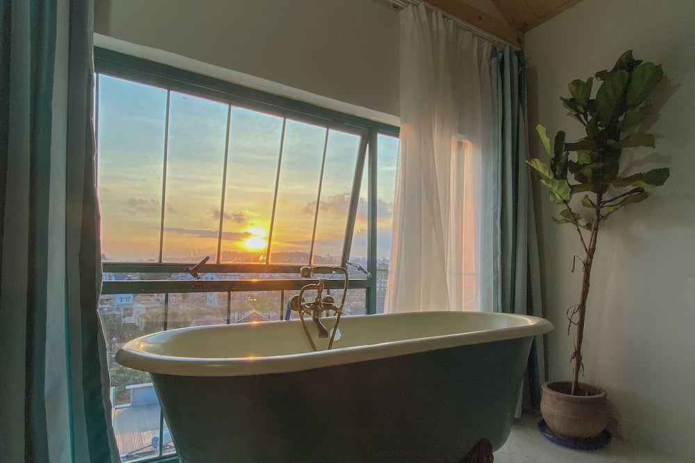 ラカサ メイ 写真