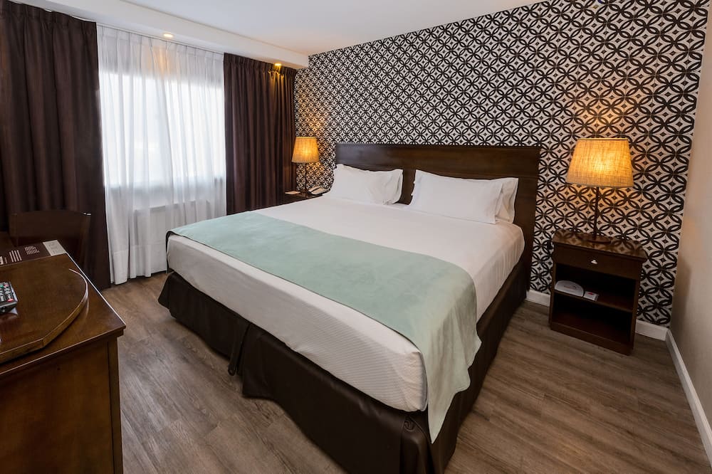 トレメン カラファテ パルケ ホテル 写真